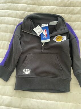 3T Lakers sweatshirt